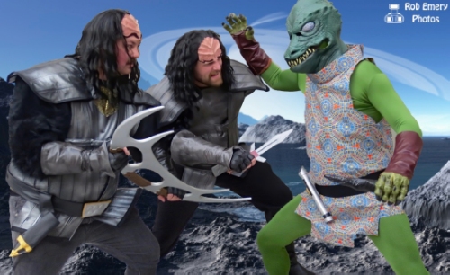 Klingons fighting a Marriorr Carpet Gorn